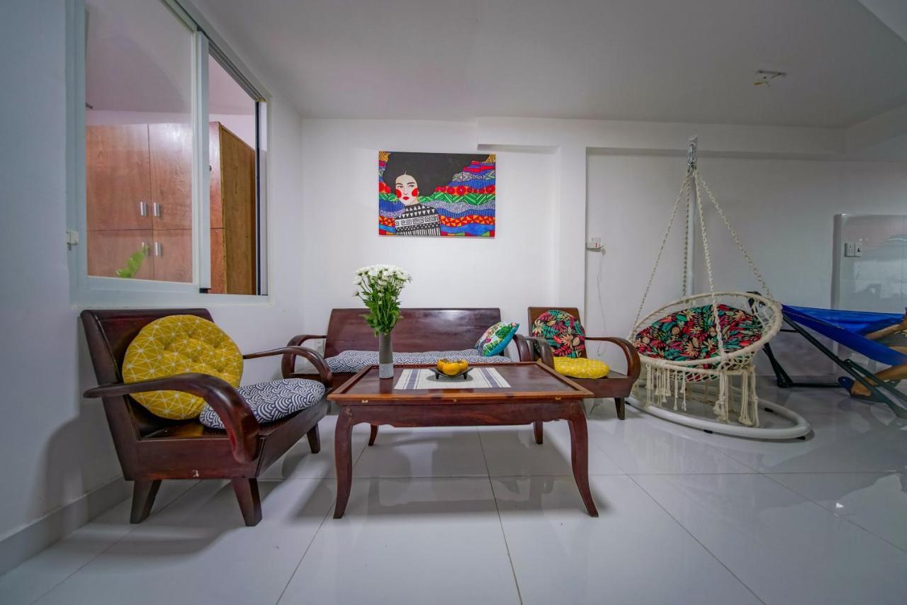 הו צ'י מין סיטי Adora Bui Vien Homestay מראה חיצוני תמונה
